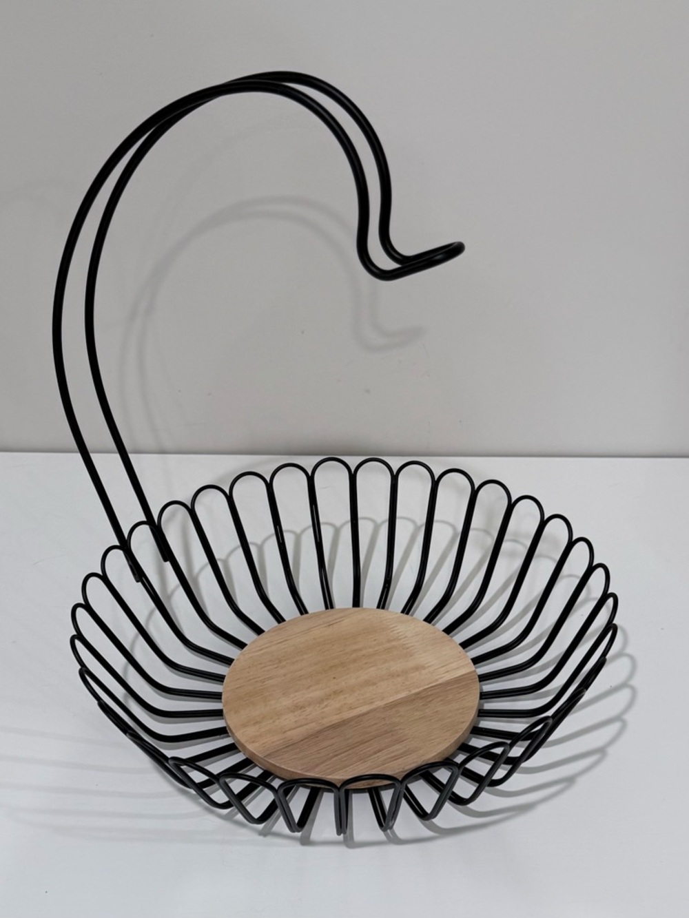 NEW Iron Wire Fruit Basket with Banana Hanger Black - Picture 2 of 5